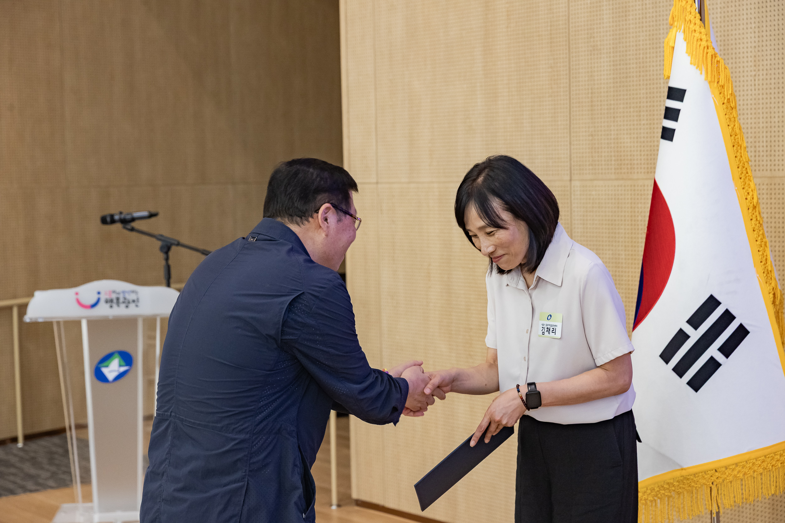 [ 자랑스러운 수상 소식 ] 여성가족부장관 및 광진구청장 표창으로 동부여성발전센터의 위상을 높이다!